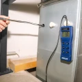Sprawdzanie szachtu za pomocą termoanemometru TA 200
